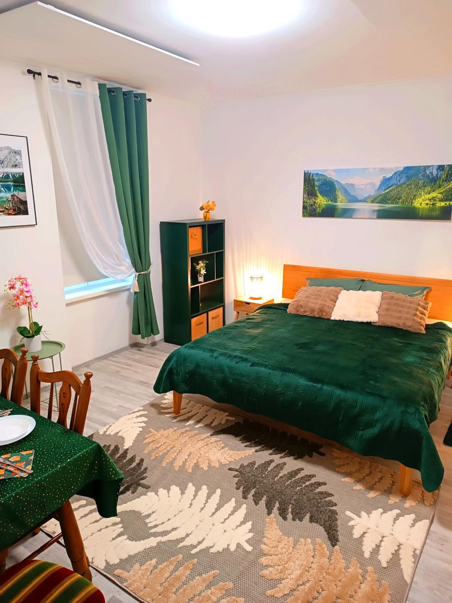 Family Apartments 2 Room'S Centre Muerzzuschlag Екстериор снимка