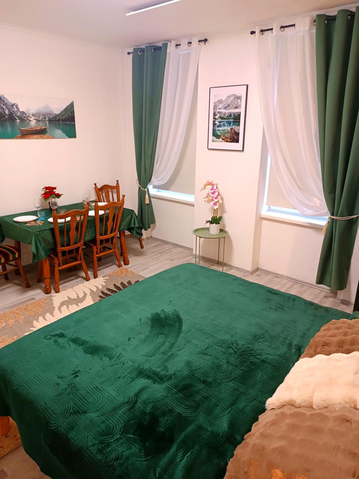Family Apartments 2 Room'S Centre Muerzzuschlag Екстериор снимка